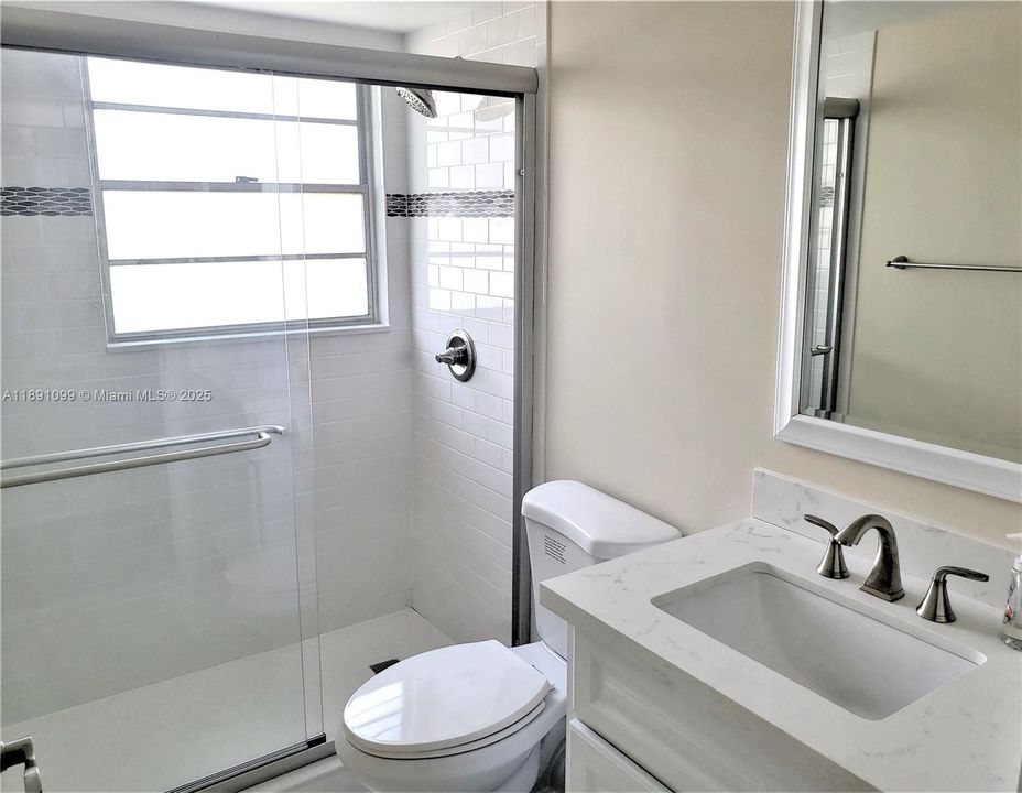 出租: $1,590 (2 贝兹, 1 浴室, 835 平方英尺)