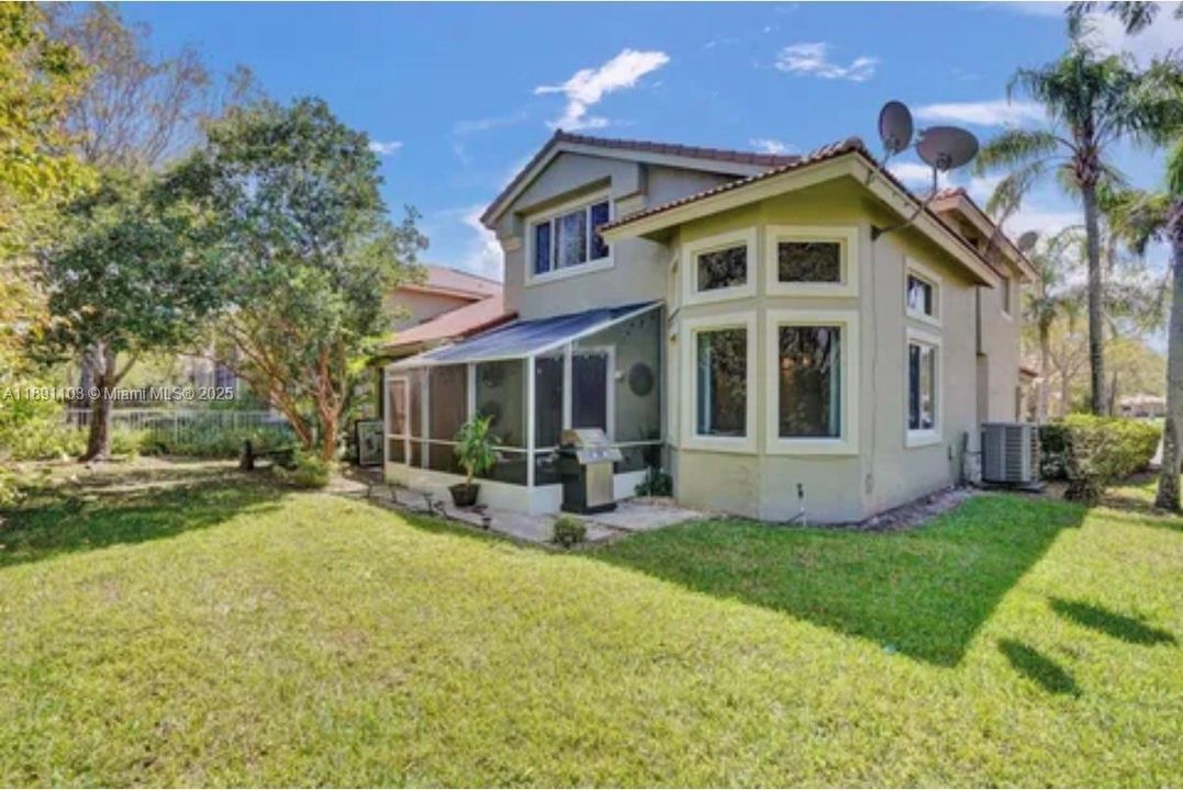 Active With Contract: $3,600 (3 beds, 2 baths, 1623 Square Feet)