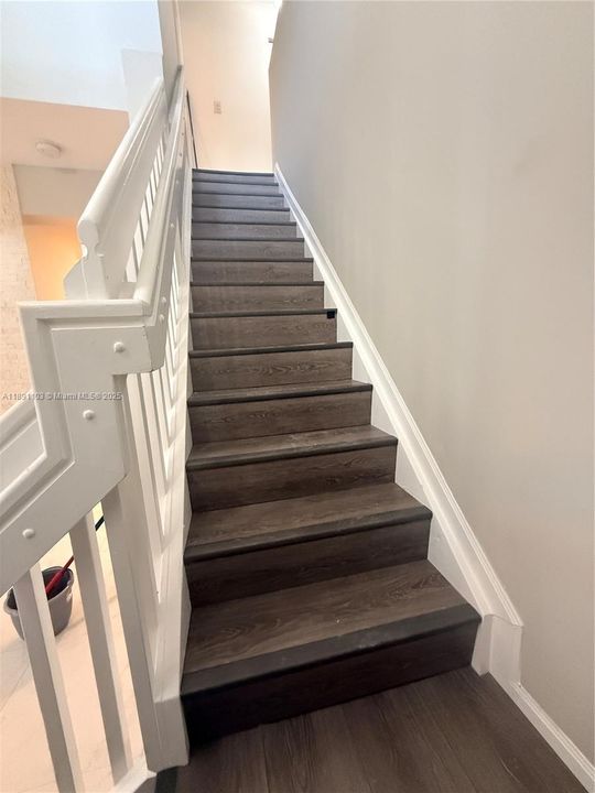 Active With Contract: $3,600 (3 beds, 2 baths, 1623 Square Feet)