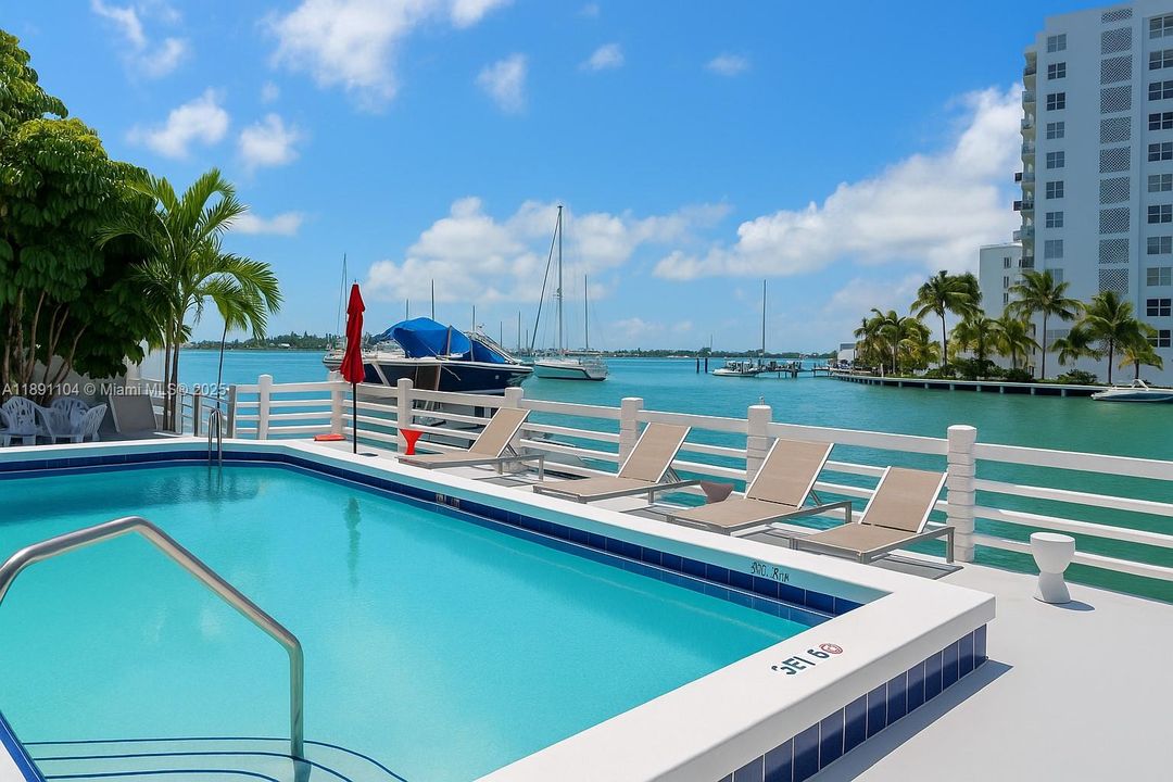 待售: $379,000 (1 贝兹, 1 浴室, 780 平方英尺)