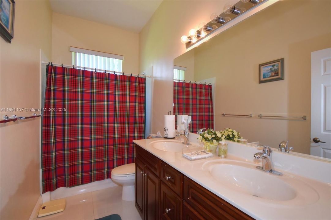 For Sale: $1,585,000 (4 beds, 3 baths, 3058 Square Feet)