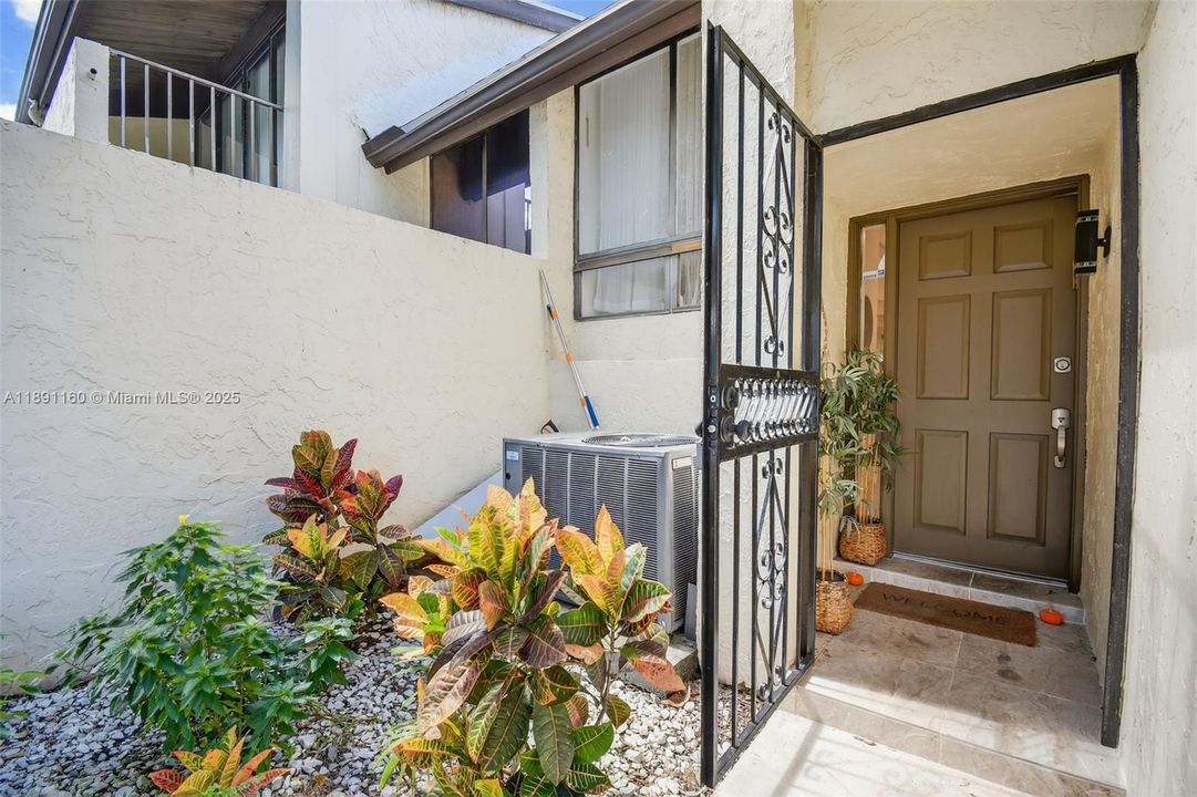 For Sale: $499,000 (3 beds, 2 baths, 1688 Square Feet)