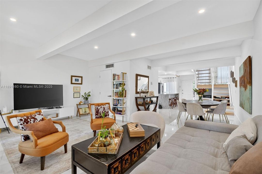 For Sale: $499,000 (3 beds, 2 baths, 1688 Square Feet)