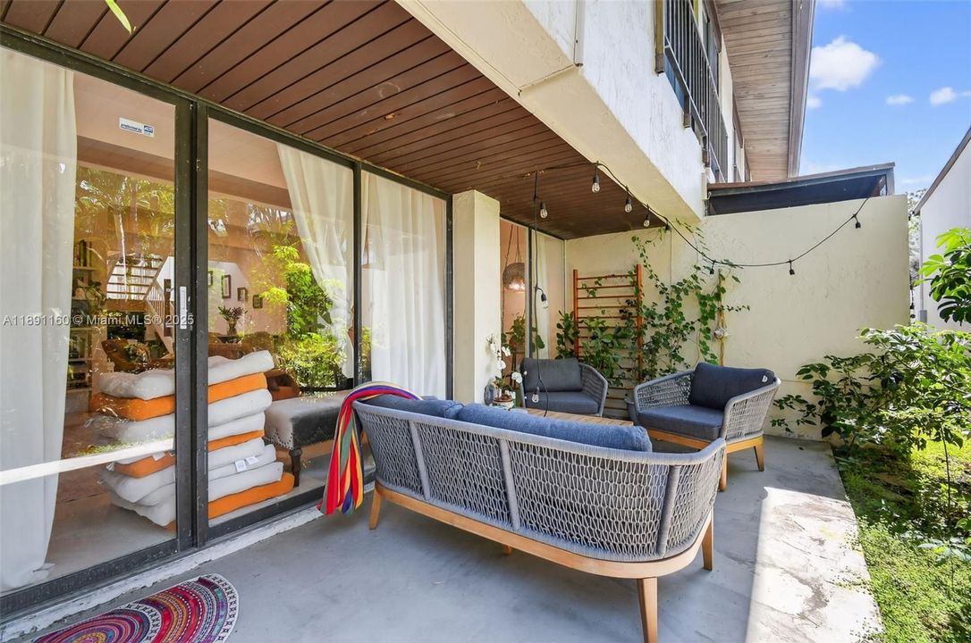 For Sale: $499,000 (3 beds, 2 baths, 1688 Square Feet)