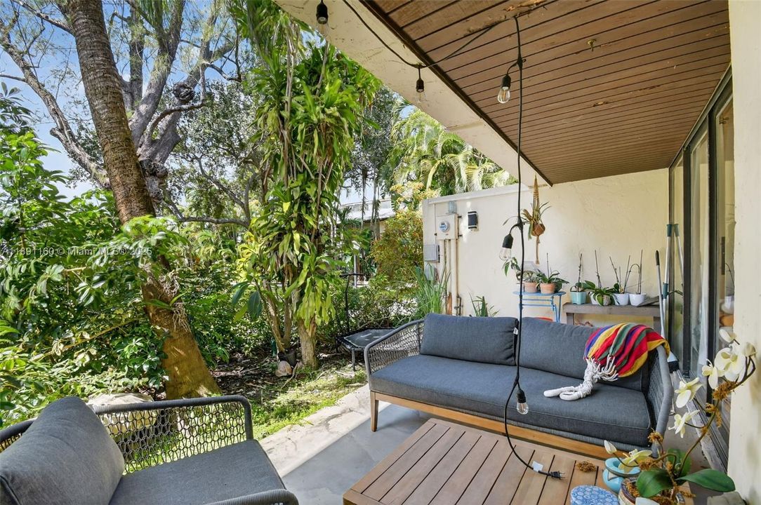 For Sale: $499,000 (3 beds, 2 baths, 1688 Square Feet)