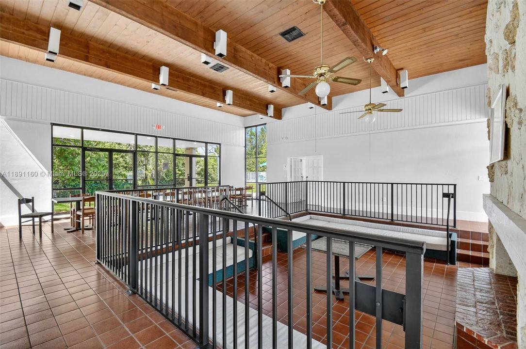 For Sale: $499,000 (3 beds, 2 baths, 1688 Square Feet)