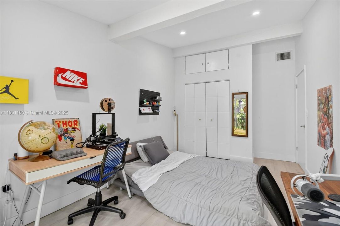 For Sale: $499,000 (3 beds, 2 baths, 1688 Square Feet)