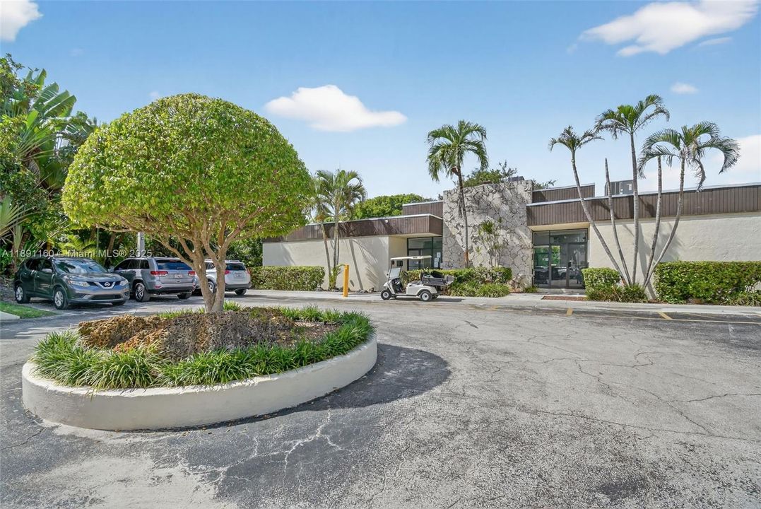 For Sale: $499,000 (3 beds, 2 baths, 1688 Square Feet)