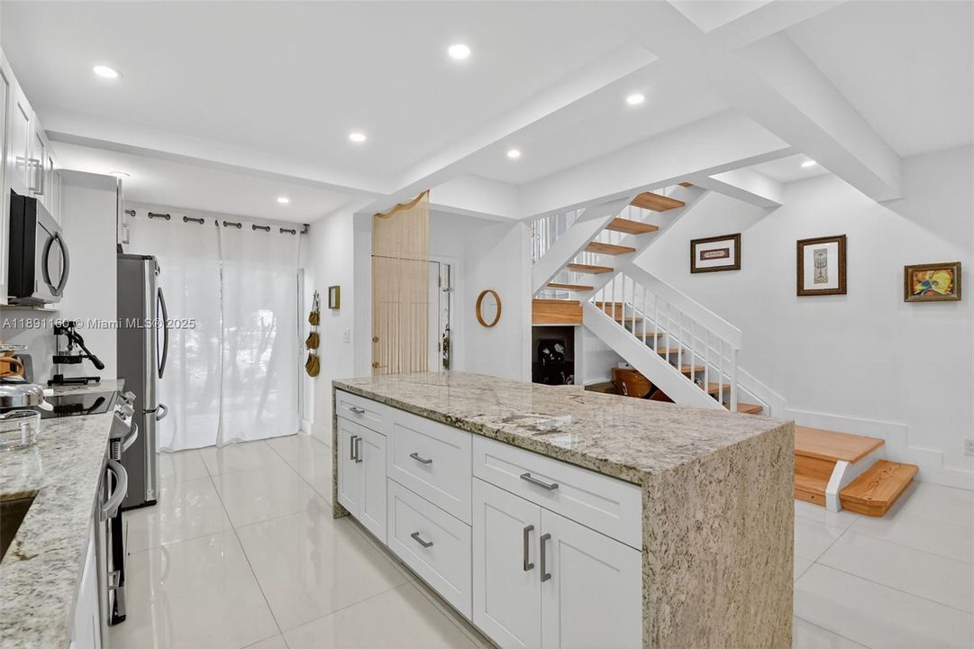 For Sale: $499,000 (3 beds, 2 baths, 1688 Square Feet)