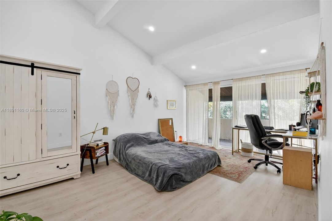 For Sale: $499,000 (3 beds, 2 baths, 1688 Square Feet)