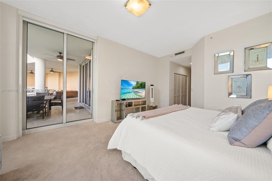 For Rent: $10,000 (3 beds, 2 baths, 1855 Square Feet)