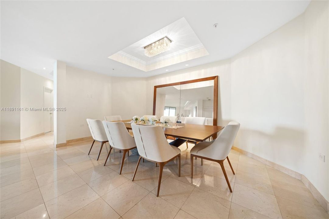 For Rent: $10,000 (3 beds, 2 baths, 1855 Square Feet)