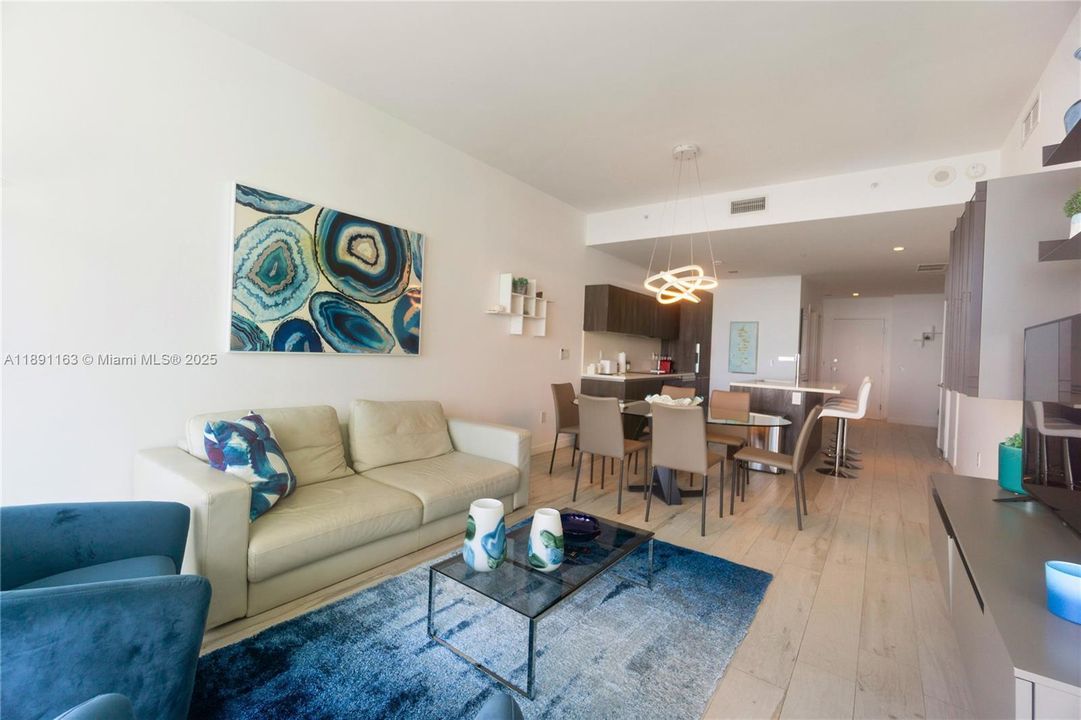 En Venta: $960,000 (2 camas, 2 baños, 1057 Pies cuadrados)