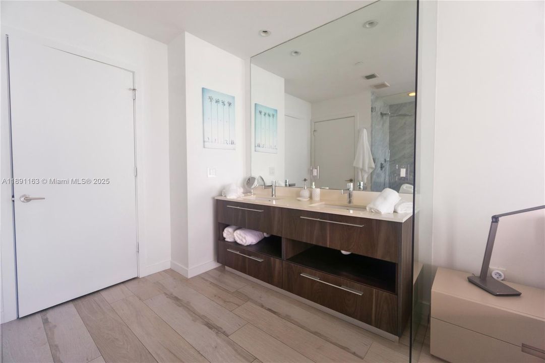 En Venta: $960,000 (2 camas, 2 baños, 1057 Pies cuadrados)