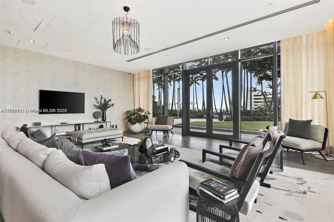 En Venta: $960,000 (2 camas, 2 baños, 1057 Pies cuadrados)