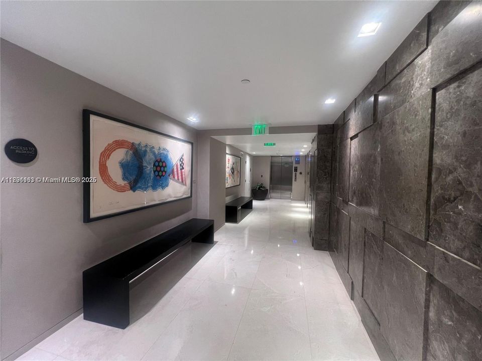 En Venta: $960,000 (2 camas, 2 baños, 1057 Pies cuadrados)
