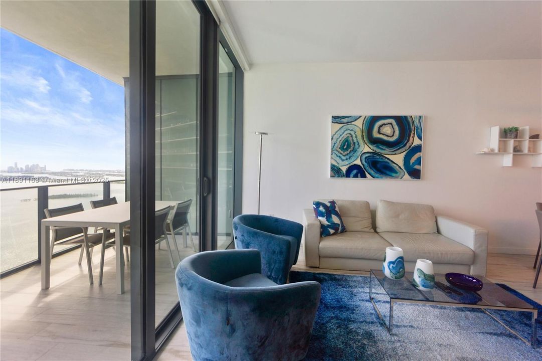 En Venta: $960,000 (2 camas, 2 baños, 1057 Pies cuadrados)