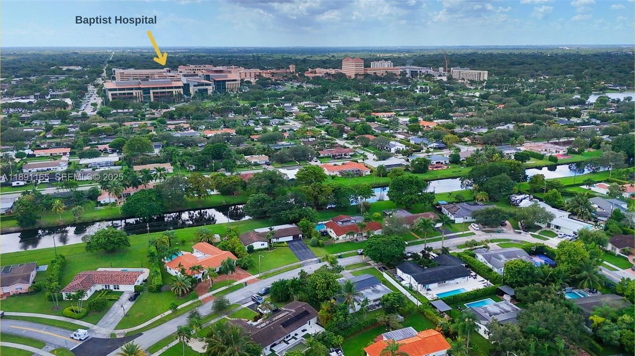 Под контрактом: $995,000 (3 спален, 2 ванн, 2056 Квадратных фут)