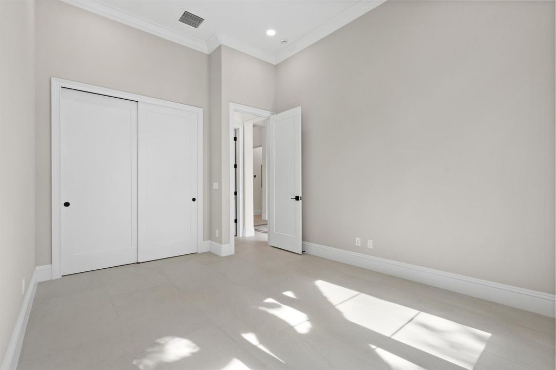 9241 Seaglass Ct_Indigo Grande_Lot 8_40