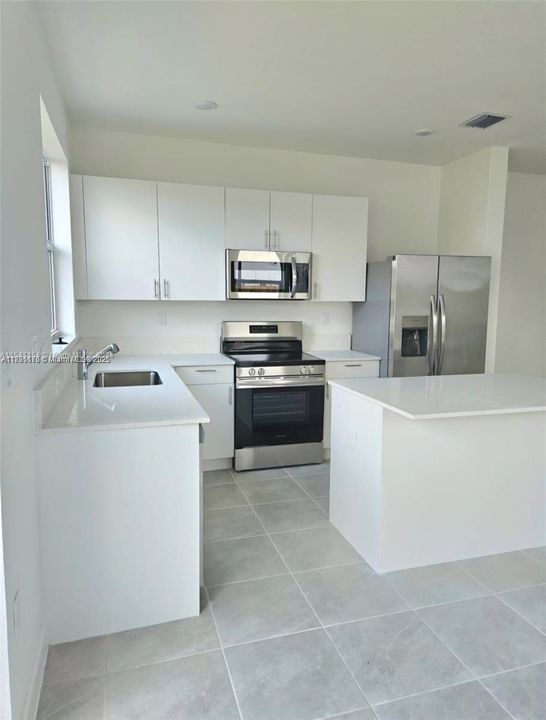 Active With Contract: $2,400 (3 beds, 3 baths, 0 Square Feet)