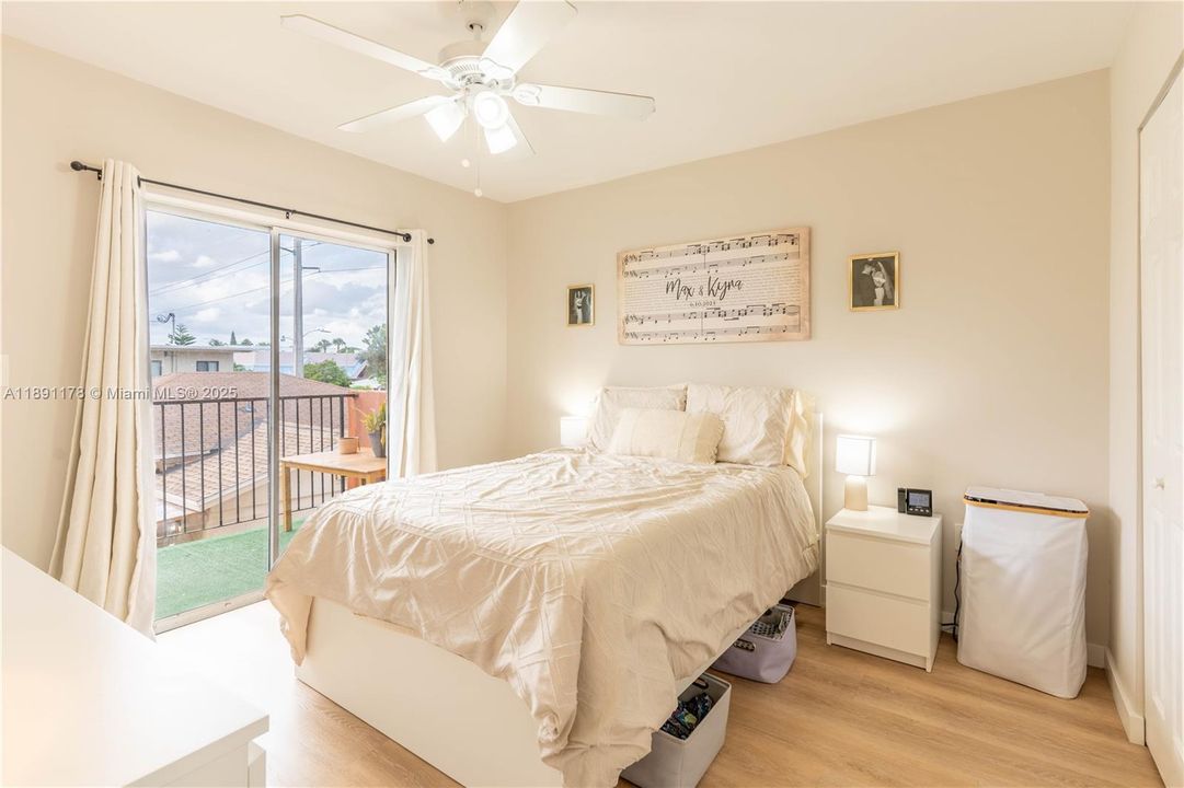 For Sale: $275,000 (2 beds, 1 baths, 760 Square Feet)