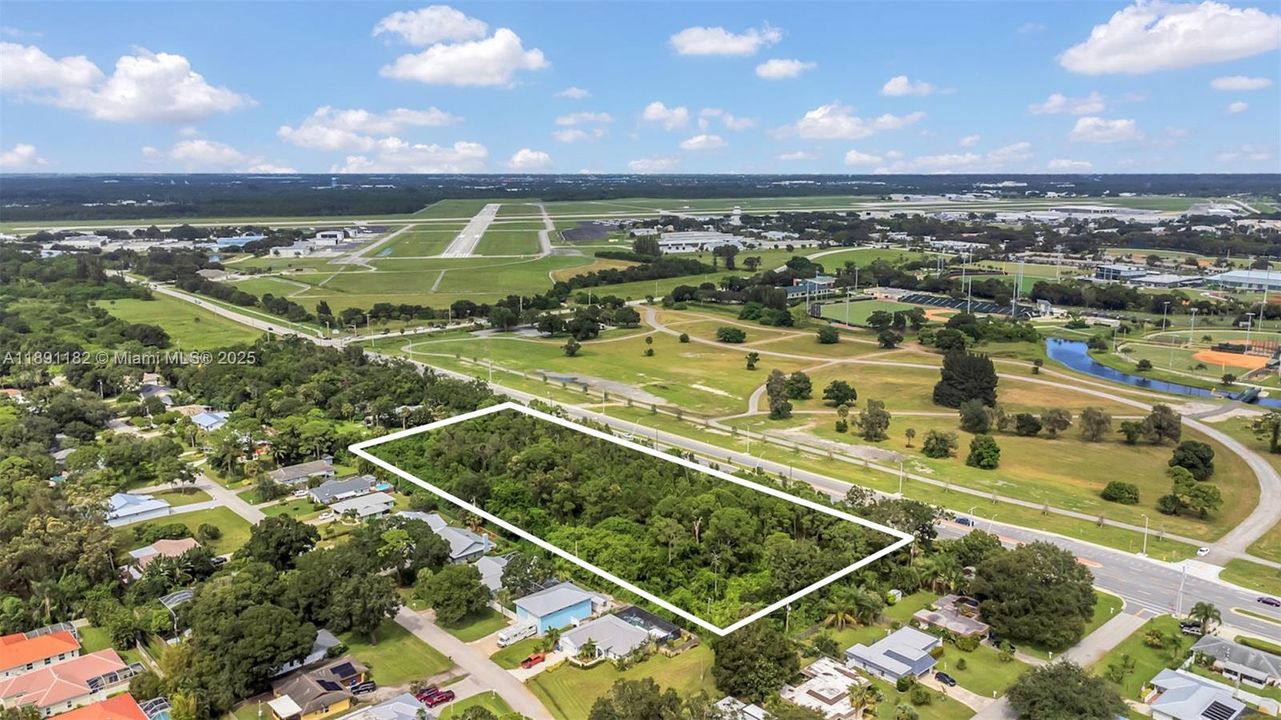 合同活跃: $1,050,000 (4.23 acres)