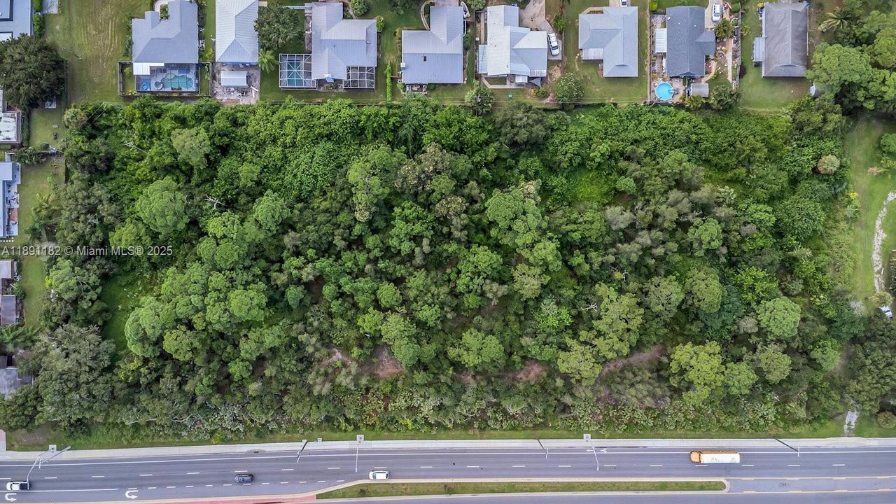 合同活跃: $1,050,000 (4.23 acres)