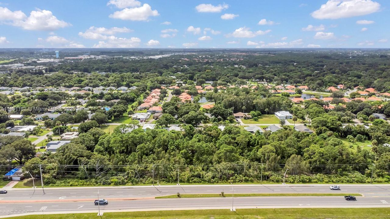 合同活跃: $1,050,000 (4.23 acres)