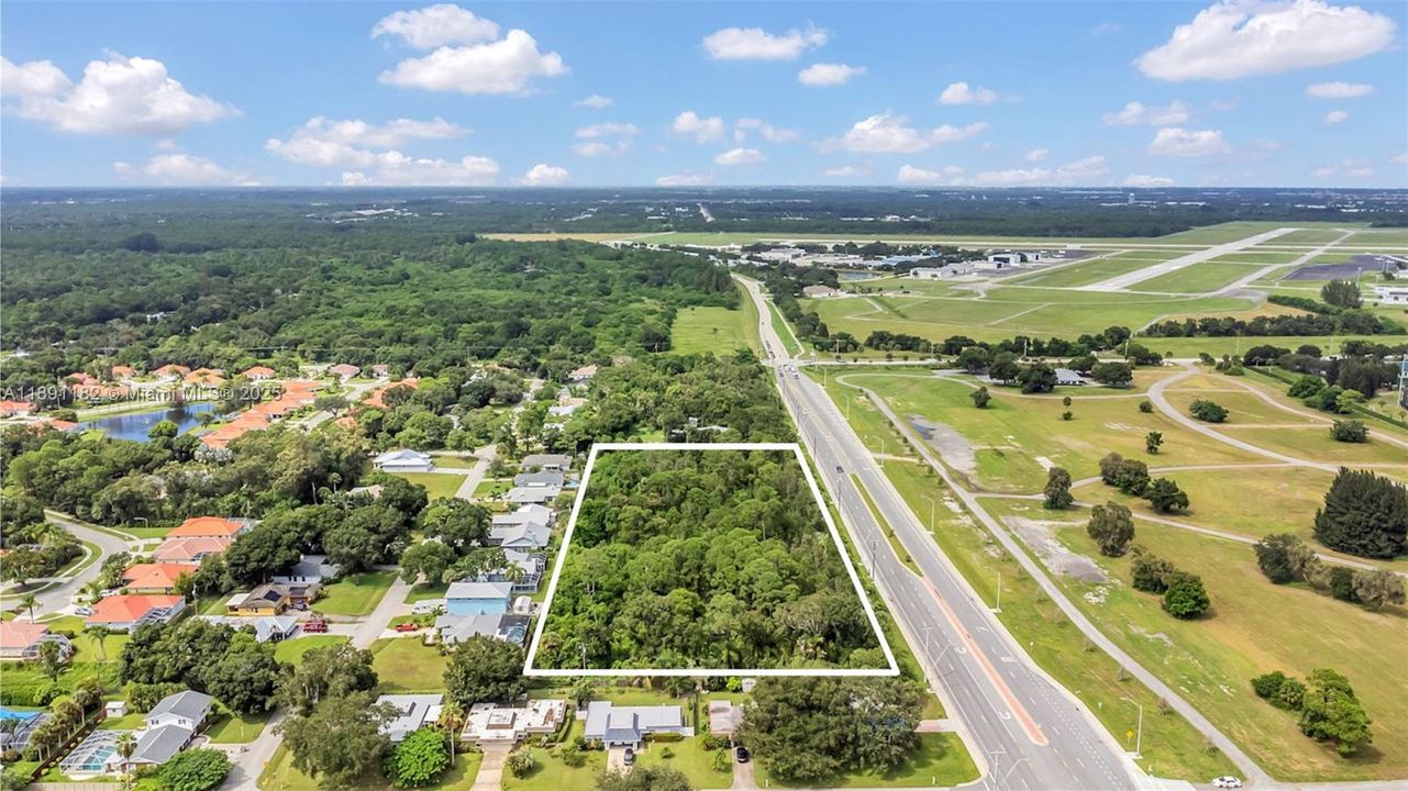 合同活跃: $1,050,000 (4.23 acres)