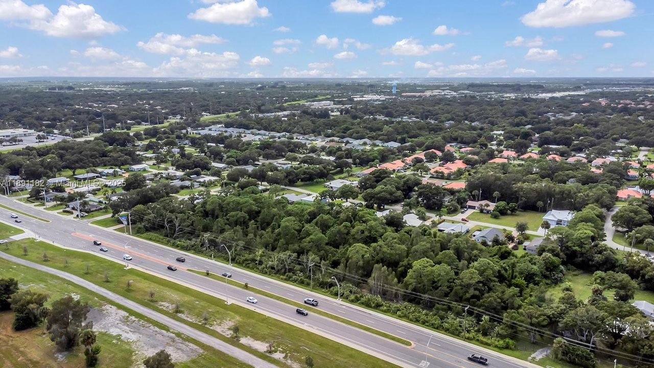 合同活跃: $1,050,000 (4.23 acres)