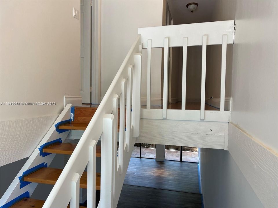 Active With Contract: $2,980 (3 beds, 2 baths, 1688 Square Feet)