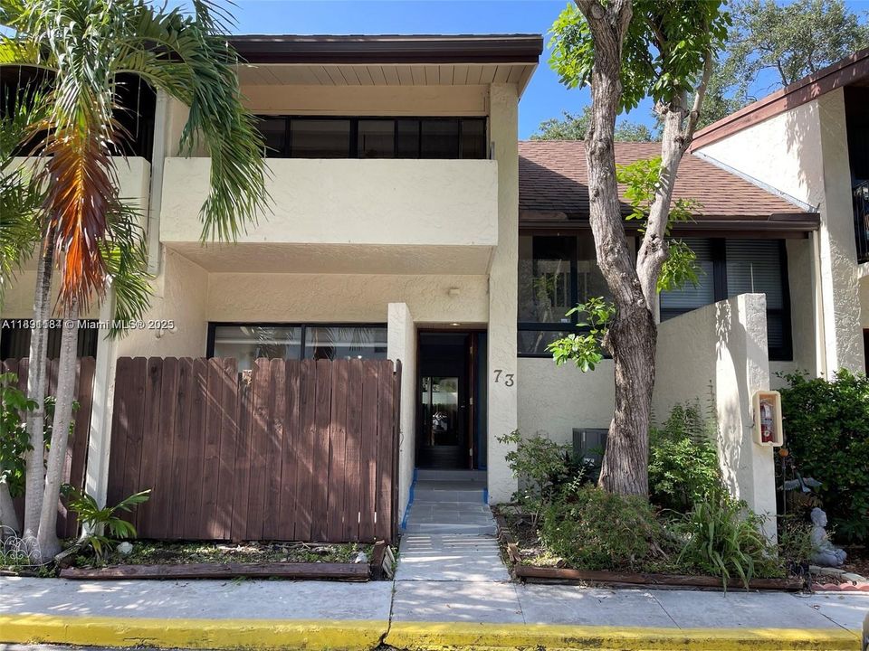 Active With Contract: $2,980 (3 beds, 2 baths, 1688 Square Feet)