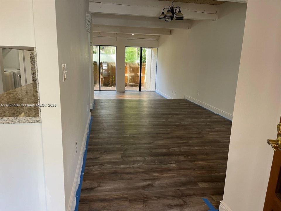 Active With Contract: $2,980 (3 beds, 2 baths, 1688 Square Feet)