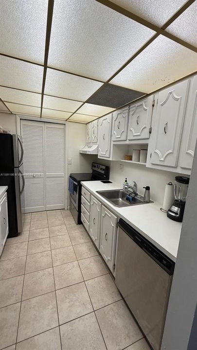 В аренду: $2,300 (2 спален, 2 ванн, 1106 Квадратных фут)