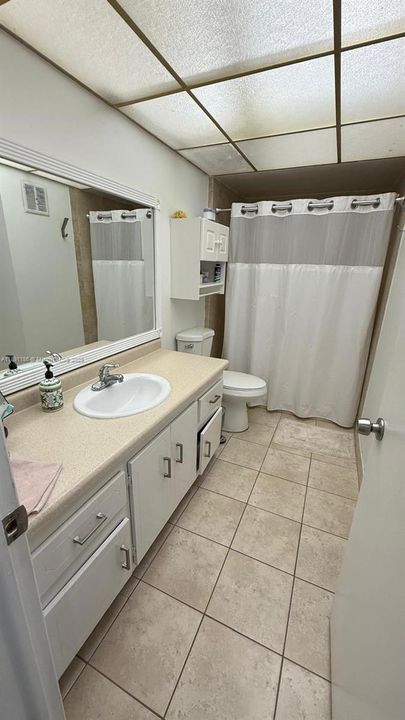 В аренду: $2,300 (2 спален, 2 ванн, 1106 Квадратных фут)