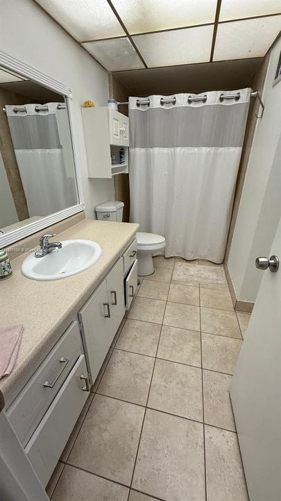 В аренду: $2,300 (2 спален, 2 ванн, 1106 Квадратных фут)