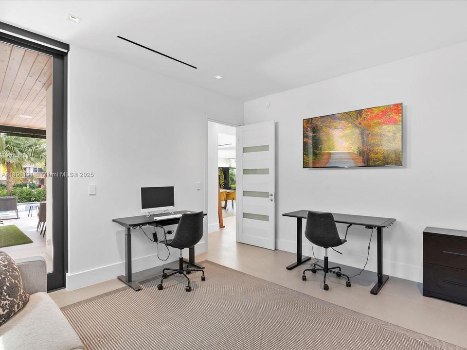 For Sale: $5,999,000 (4 beds, 4 baths, 4341 Square Feet)