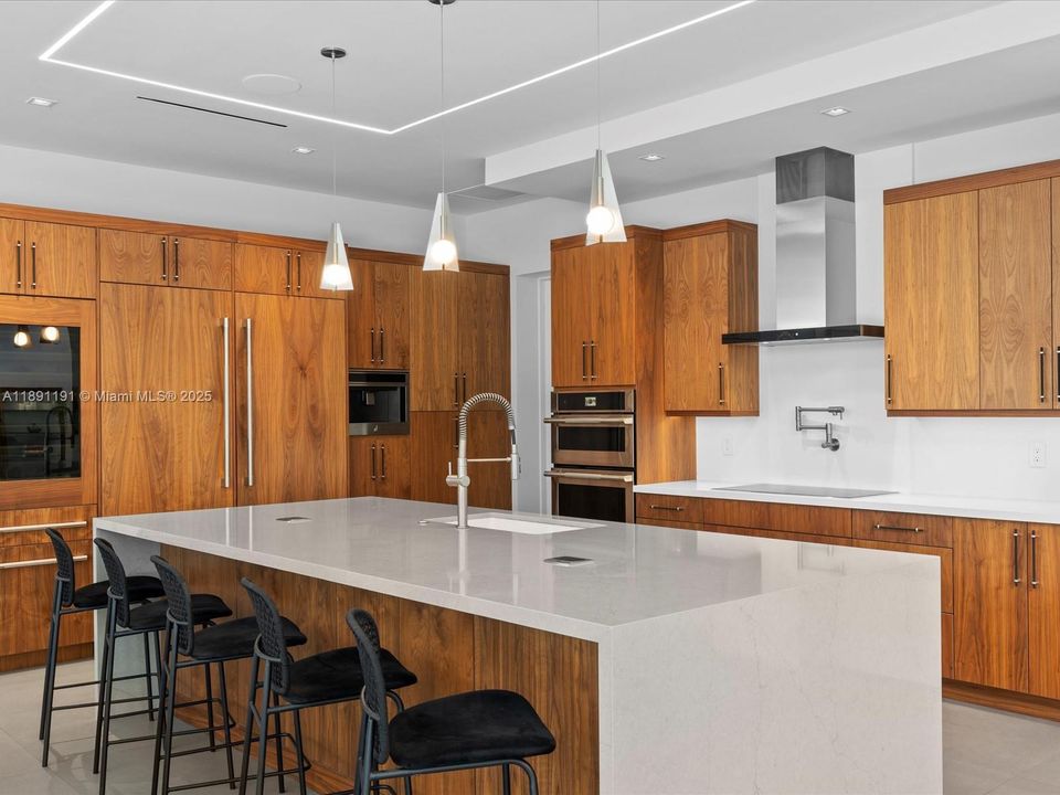 For Sale: $5,999,000 (4 beds, 4 baths, 4341 Square Feet)