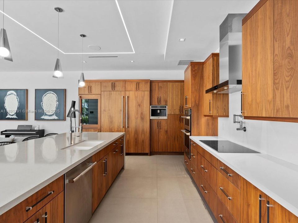 For Sale: $5,999,000 (4 beds, 4 baths, 4341 Square Feet)