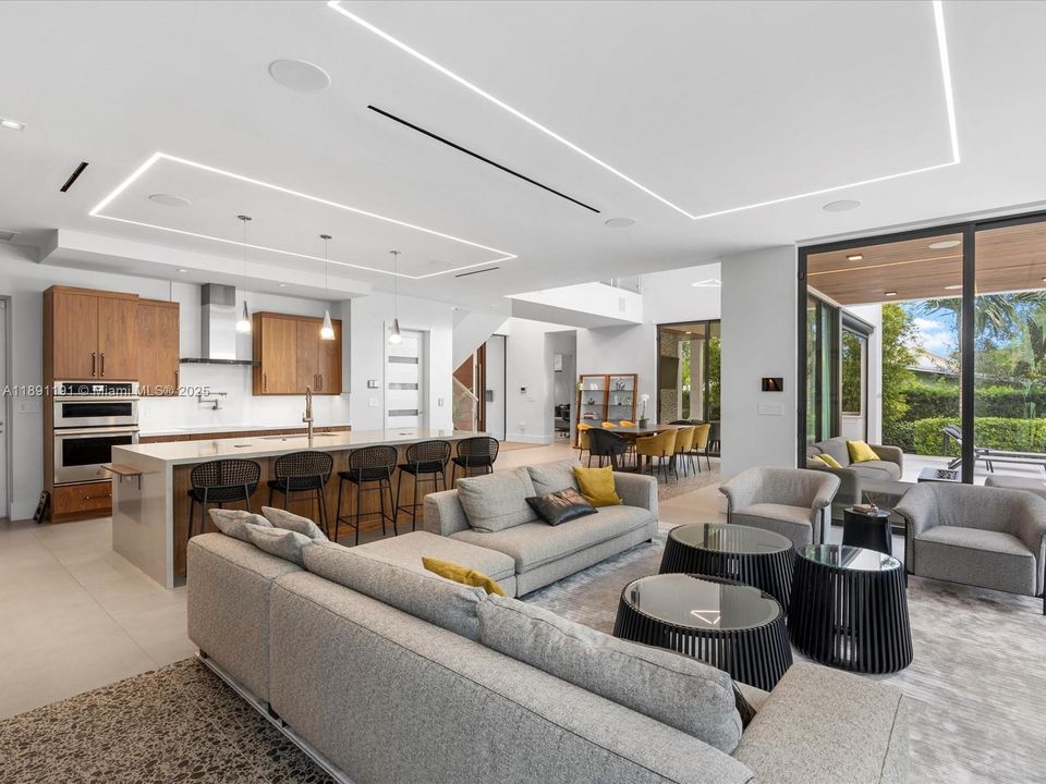 For Sale: $5,999,000 (4 beds, 4 baths, 4341 Square Feet)