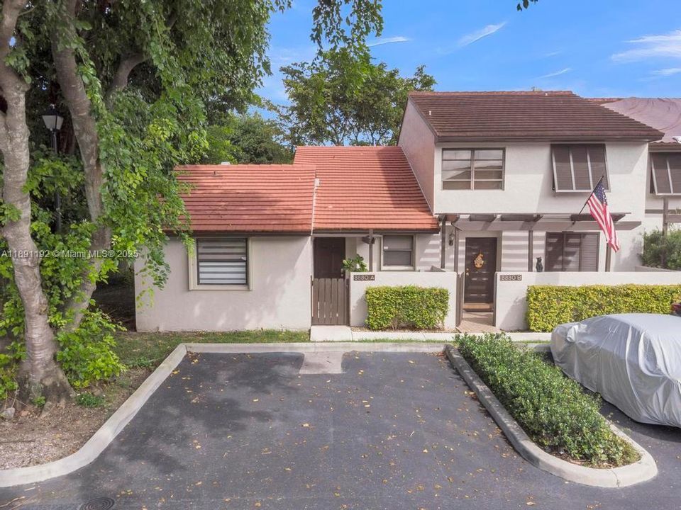 Vendido Recientemente: $485,000 (3 camas, 2 baños, 1446 Pies cuadrados)