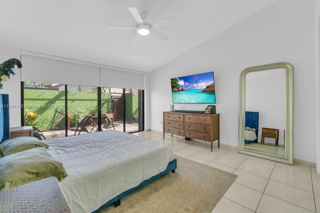 Vendido Recientemente: $485,000 (3 camas, 2 baños, 1446 Pies cuadrados)