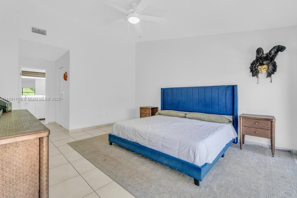 Vendido Recientemente: $485,000 (3 camas, 2 baños, 1446 Pies cuadrados)