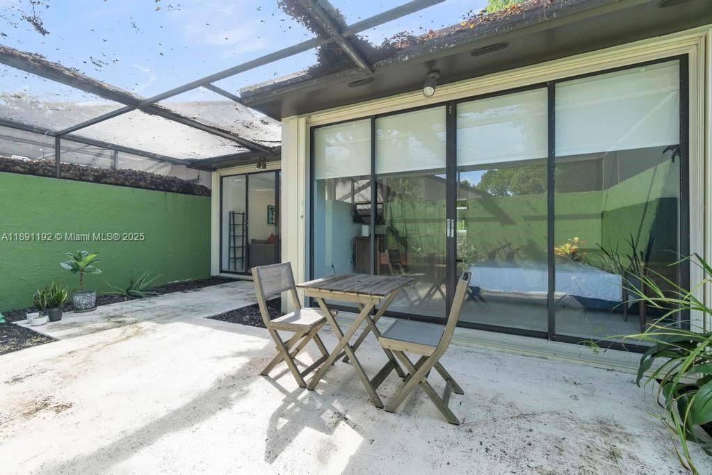 Vendido Recientemente: $485,000 (3 camas, 2 baños, 1446 Pies cuadrados)