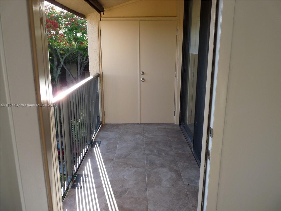 最近租的: $2,500 (2 贝兹, 2 浴室, 996 平方英尺)