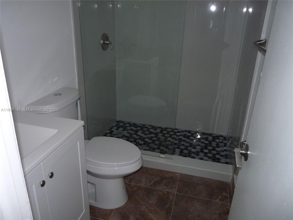 最近租的: $2,500 (2 贝兹, 2 浴室, 996 平方英尺)