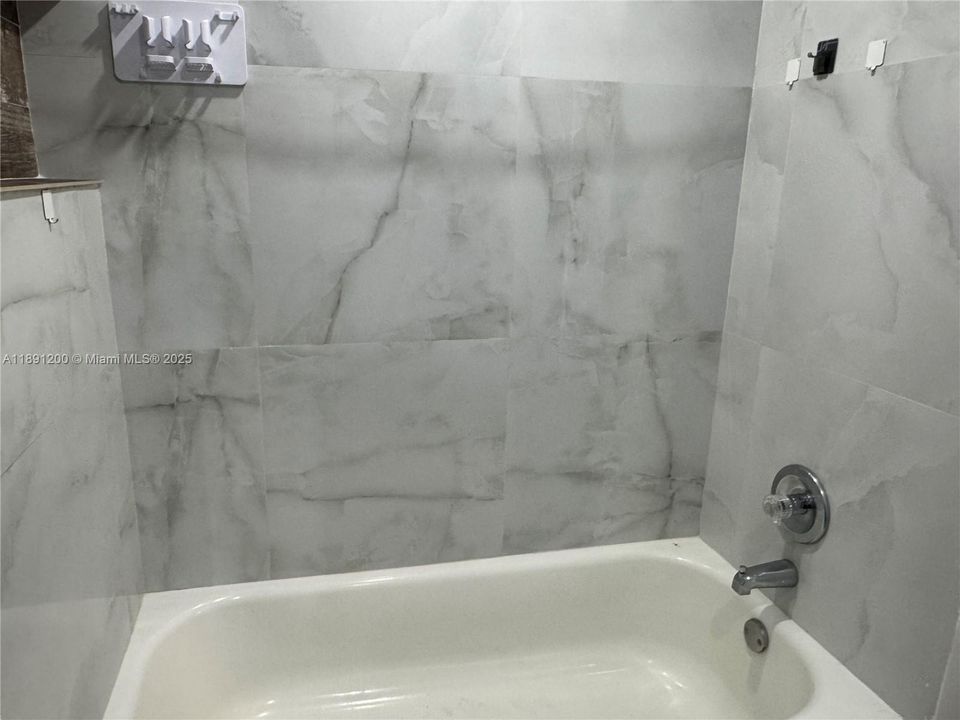 最近租的: $2,500 (2 贝兹, 1 浴室, 2196 平方英尺)