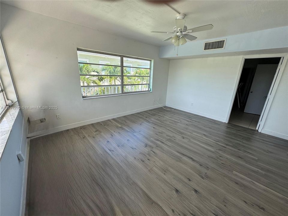 最近租的: $2,500 (2 贝兹, 1 浴室, 2196 平方英尺)