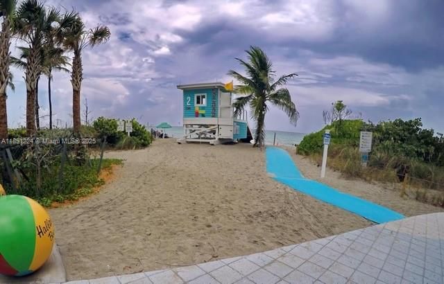 На продажу: $195,000 (1 спален, 1 ванн, 750 Квадратных фут)