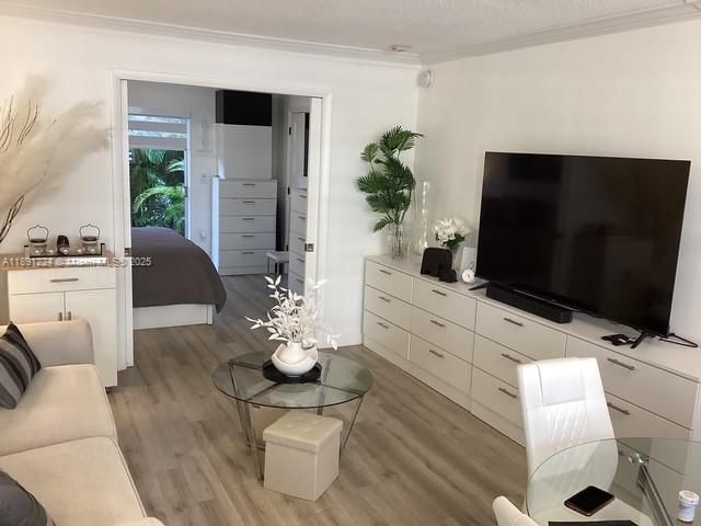 На продажу: $195,000 (1 спален, 1 ванн, 750 Квадратных фут)